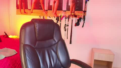 Snapshot of ebonynaughty chatting on December 2025 03:15:02 AM Carmen online show from December 2025 03:15:02 AM