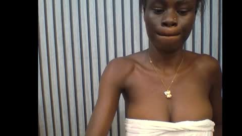 queen online show from October 2025 01:59:01 AM