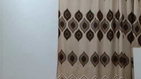 queen online show from February 2026 08:03:02 PM