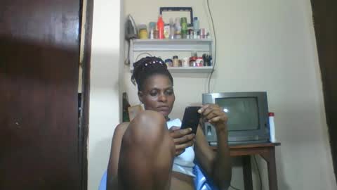 Snapshot of ebonyqueen4 chatting on November 2025 08:06:01 AM JACKLINE online show from November 2025 08:06:01 AM
