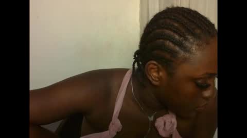 Snapshot of ebonyvd chatting on December 2025 06:48:01 PM ebonyvd online show from December 2025 06:48:01 PM