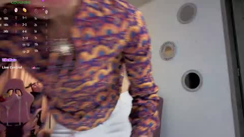 Colette online show from November 2025 12:46:01 AM