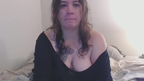 Weird Echo online show from October 2025 01:03:02 PM