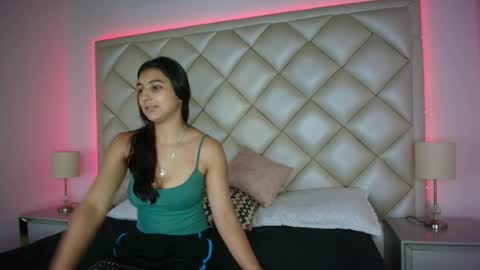    online show from October 2025 02:14:02 PM