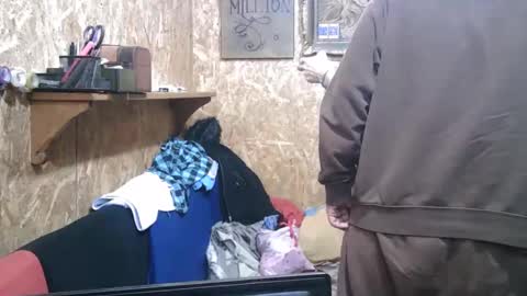 Snapshot of eclipsethrone chatting on April 2026 12:41:01 AM EclipseThrone online show from April 2026 12:41:01 AM