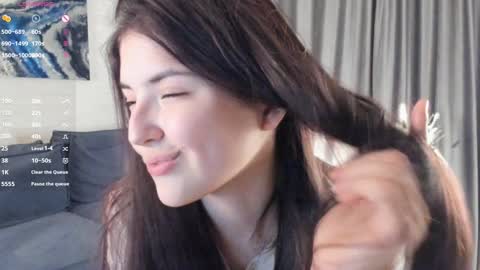 Viola online show from December 2024 08:36:01 PM