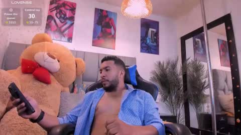 edahi1386 online show from December 2025 04:44:01 PM