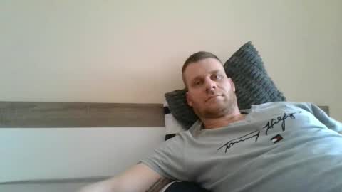Snapshot of edd402901 chatting on April 2026 01:19:01 PM edd402901 online show from April 2026 01:19:01 PM