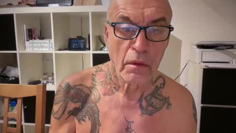 Snapshot of eddelmar chatting on March 2026 08:45:02 PM eddelmar online show from March 2026 08:45:02 PM