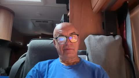Snapshot of eddelmar chatting on June 2026 06:34:02 PM eddelmar online show from June 2026 06:34:02 PM