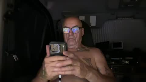 Snapshot of eddelmar chatting on June 2026 11:10:01 PM eddelmar online show from June 2026 11:10:01 PM