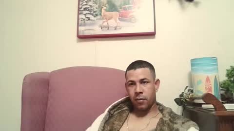 eddgarzay08 online show from April 2026 06:05:01 AM