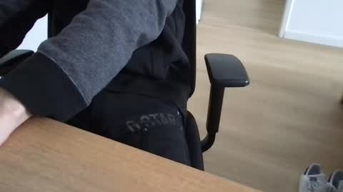 Snapshot of eddy270 chatting on January 2025 02:52:01 PM eddy270 online show from January 2025 02:52:01 PM