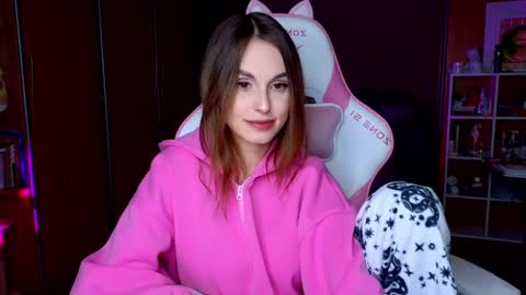 Edeline online show from March 2025 04:44:02 PM