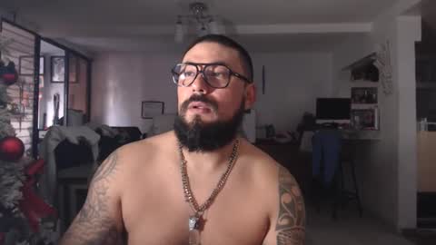 edgarram83 online show from December 2024 11:21:01 PM