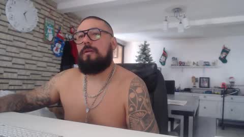 edgarram83 online show from November 2025 07:24:02 PM