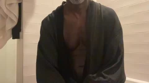 Snapshot of edgingdaddy chatting on November 2025 03:20:02 AM Dad online show from November 2025 03:20:02 AM