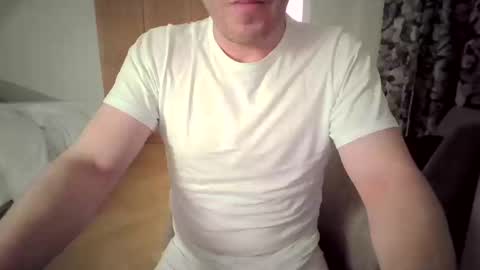 Snapshot of edginghandjober chatting on January 2025 10:27:01 PM Edginghandjober online show from January 2025 10:27:01 PM