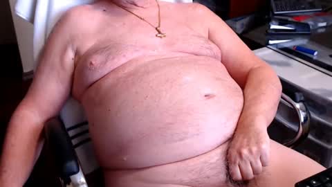 Snapshot of edginginedmonton chatting on February 2025 05:31:01 PM edginginedmonton online show from February 2025 05:31:01 PM