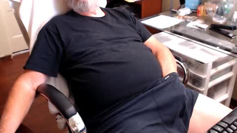 Snapshot of edginginedmonton chatting on September 2025 06:46:02 PM edginginedmonton online show from September 2025 06:46:02 PM