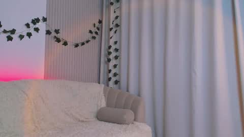 Lisa  online show from February 2025 03:42:01 AM