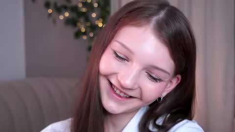 Lisa  online show from March 2026 11:53:02 PM