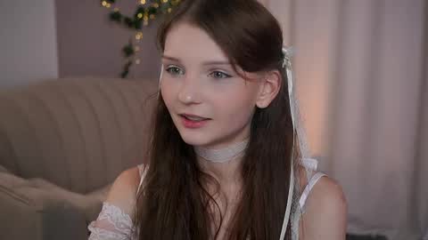 Snapshot of edithgalpin chatting on May 2026 11:02:02 PM Lisa online show from May 2026 11:02:02 PM