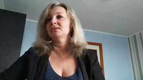 Snapshot of edithmanning chatting on March 2026 06:39:01 AM edithmanning online show from March 2026 06:39:01 AM