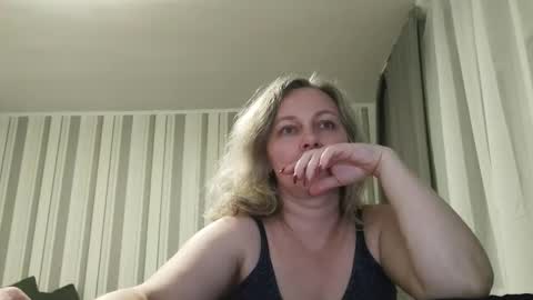 Snapshot of edithmanning chatting on March 2026 06:44:02 PM edithmanning online show from March 2026 06:44:02 PM