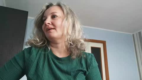 Snapshot of edithmanning chatting on April 2026 06:49:01 AM edithmanning online show from April 2026 06:49:01 AM