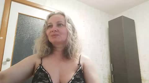 Snapshot of edithmanning chatting on May 2026 05:20:02 PM edithmanning online show from May 2026 05:20:02 PM
