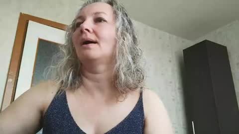 Snapshot of edithmanning chatting on May 2026 06:00:02 AM edithmanning online show from May 2026 06:00:02 AM