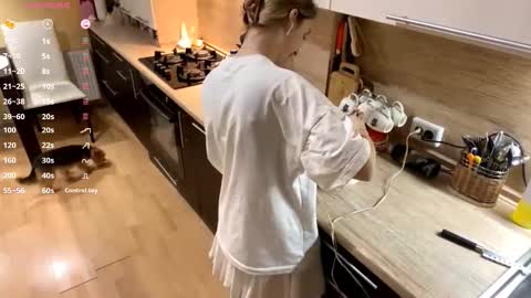 Snapshot of edlinhazleton chatting on October 2025 07:16:01 PM Dana online show from October 2025 07:16:01 PM