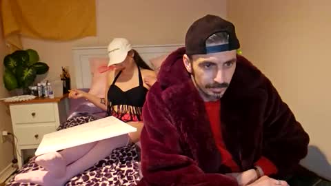 Snapshot of edmonton1985780 chatting on April 2026 08:19:02 AM edmonton1985780 online show from April 2026 08:19:02 AM