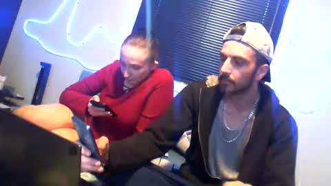 Snapshot of edmonton1985780 chatting on April 2026 07:37:01 PM edmonton1985780 online show from April 2026 07:37:01 PM