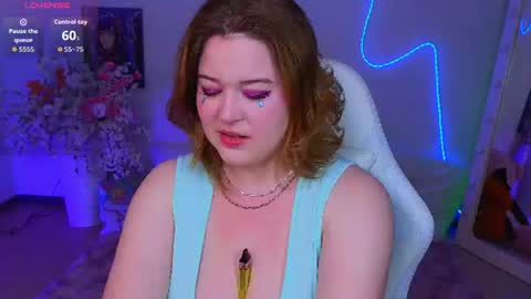 Snapshot of ednaadamse chatting on July 2026 10:43:01 AM ednaadamse online show from July 2026 10:43:01 AM