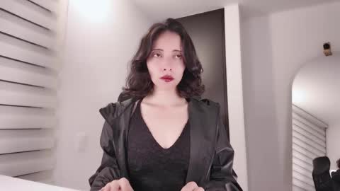 Edranah online show from November 2025 10:37:02 PM