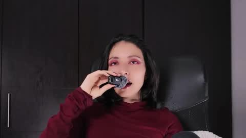 Snapshot of edranah chatting on April 2026 10:14:02 PM Edranah online show from April 2026 10:14:02 PM