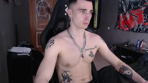 Snapshot of eduard_loveee chatting on April 2026 10:53:02 AM Eduar online show from April 2026 10:53:02 AM