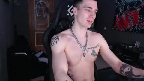 Snapshot of eduard_loveee chatting on April 2026 09:18:01 AM Eduar online show from April 2026 09:18:01 AM