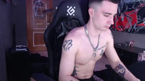 Snapshot of eduard_loveee chatting on May 2026 09:04:01 AM Eduar online show from May 2026 09:04:01 AM