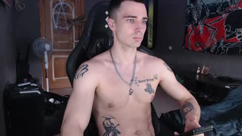 Snapshot of eduard_loveee chatting on July 2026 06:40:02 AM Eduar online show from July 2026 06:40:02 AM