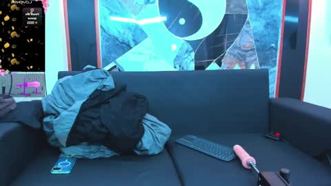 Snapshot of edward_24_ chatting on December 2024 08:16:01 AM Edward Colleman online show from December 2024 08:16:01 AM