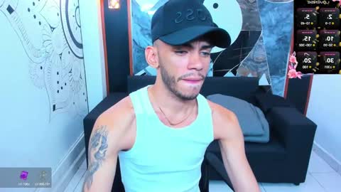 Snapshot of edward_24_ chatting on January 2025 04:04:01 AM Edward Colleman online show from January 2025 04:04:01 AM