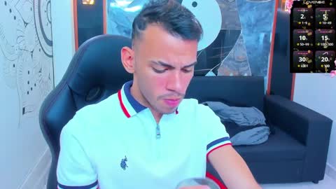 Snapshot of edward_24_ chatting on January 2025 04:27:01 AM Edward Colleman online show from January 2025 04:27:01 AM