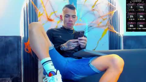 Snapshot of edward_24_ chatting on October 2025 03:54:02 AM Edward Colleman online show from October 2025 03:54:02 AM