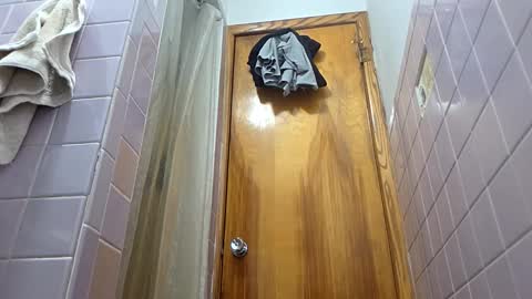 edwardaims_2please online show from November 2025 05:24:01 PM