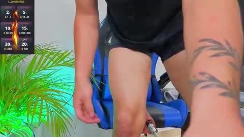 Edward Ross online show from November 2025 08:08:01 PM