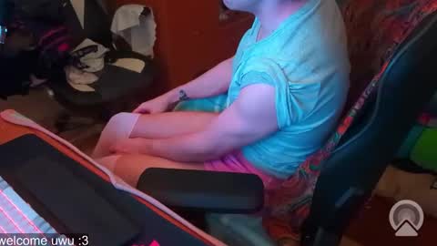 Snapshot of edwarh_01 chatting on March 2026 01:03:01 AM Alex online show from March 2026 01:03:01 AM