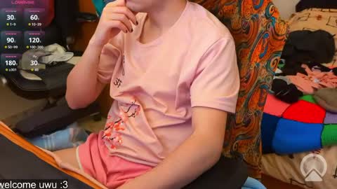 Snapshot of edwarh_01 chatting on April 2026 03:51:01 AM Alex online show from April 2026 03:51:01 AM